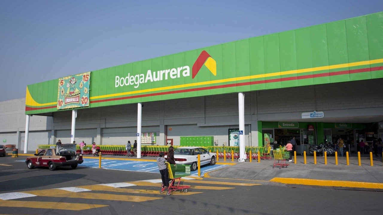 LINE account screening